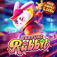Bàn Blackjack với thẻ bài và chip tại 79 Club